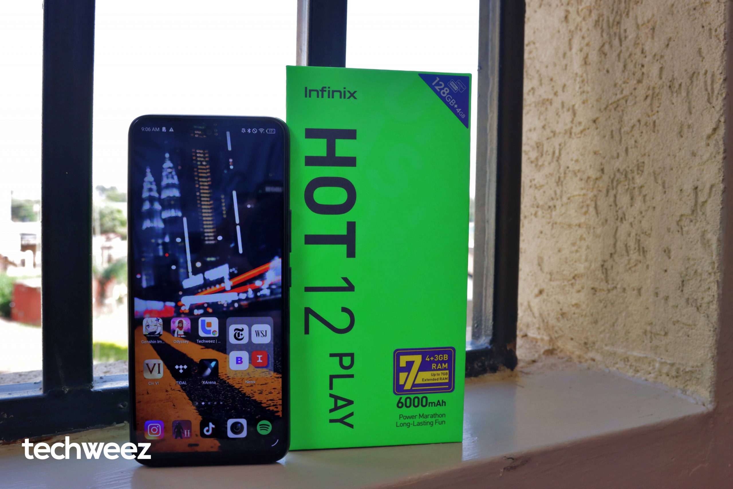 Infinix Note 12 VIP(right) and Infinix Hot 12 Play(left)