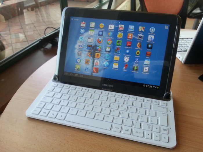 Galaxy Note 10.1 Keyboard dock_23