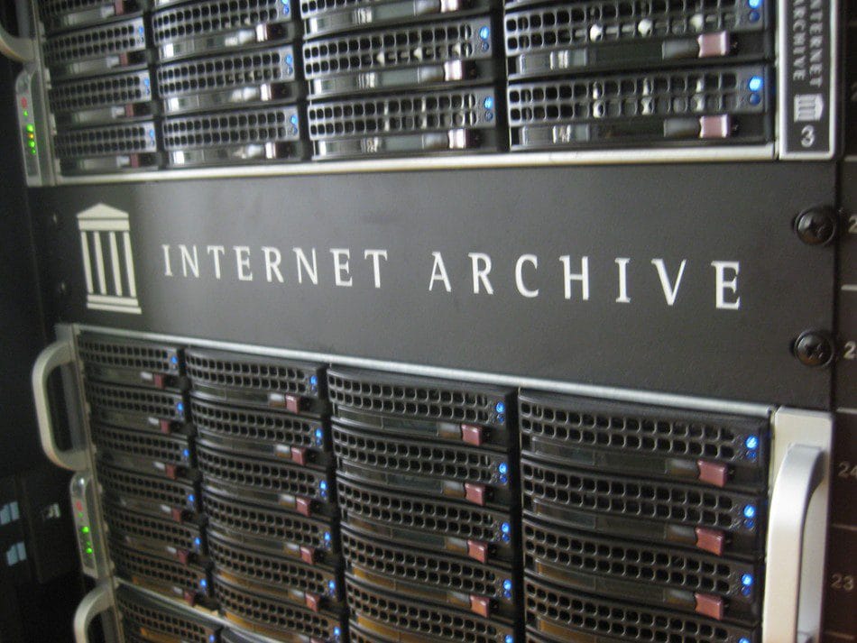 nacido Persona especial Estimar The Internet Archive Changing Computer History with Largest Software  Collection on Earth
