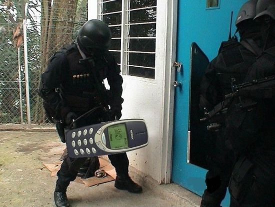 indestructible-nokia-3310-SWAT-team