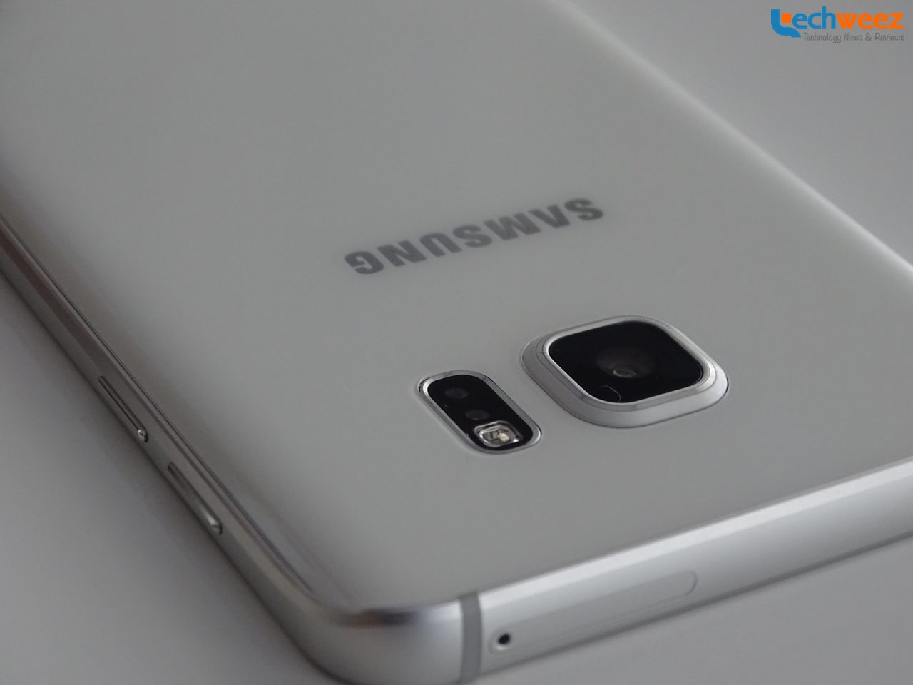 Samsung_Galaxy_Note_5_3