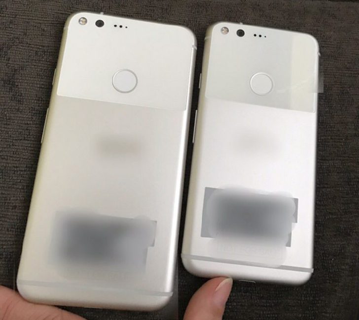 The Pixel and Pixel XL seen here for the first time in a "live photo" after a life time of appearing in renders.