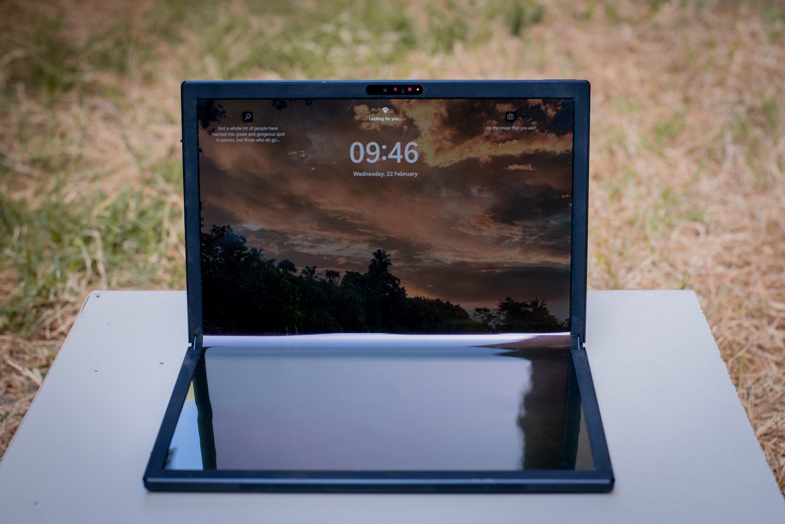 ASUS ZenBook FOLED (UX9702) Display