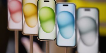 Why is Apple Always Late With New iPhone Features?
