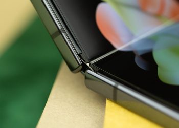 foldable smartphone