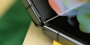 foldable smartphone