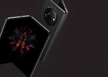 Tecno-Phantom-V-Fold-image-2-1420x1113