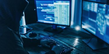 Discover the top 10 cybersecurity trends for 2024.