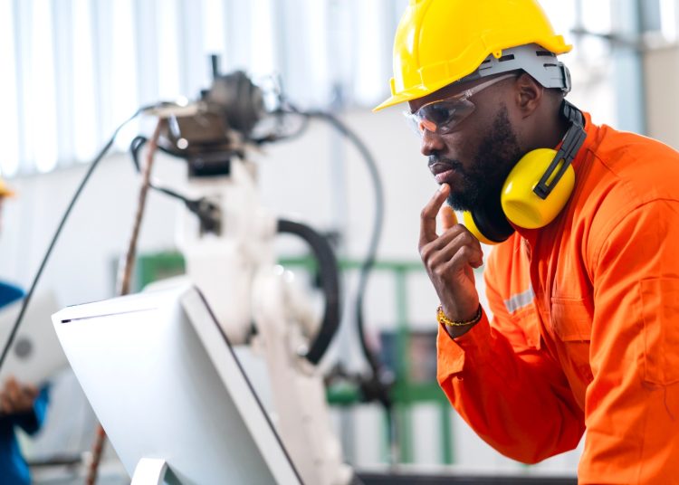 Telecom Technicians in Kenya: CA Introduces Modernized Licensing Guidelines