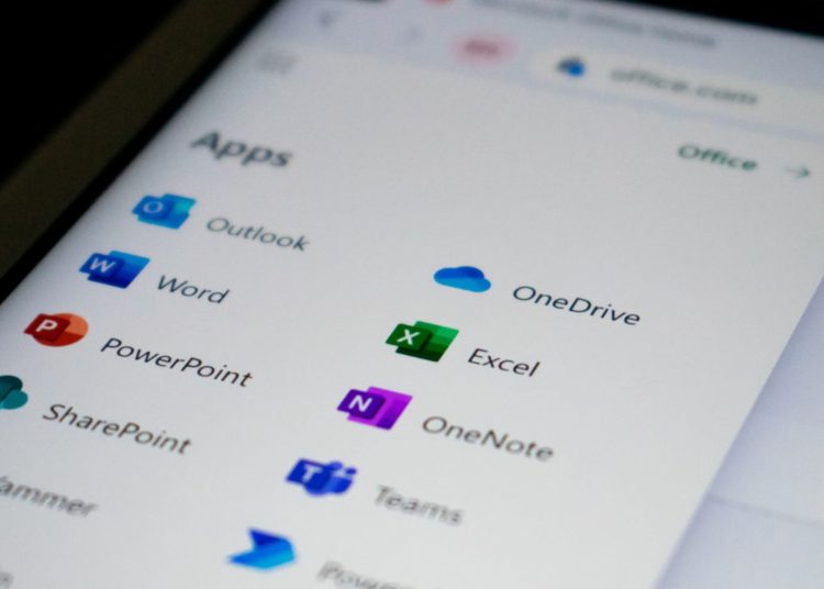 Microsoft 365 Outage Disrupts Teams, Outlook, and Cloud Services
