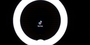 TikTok users in the US are receiving messages stating the app is temporarily unavailable due to a new law.