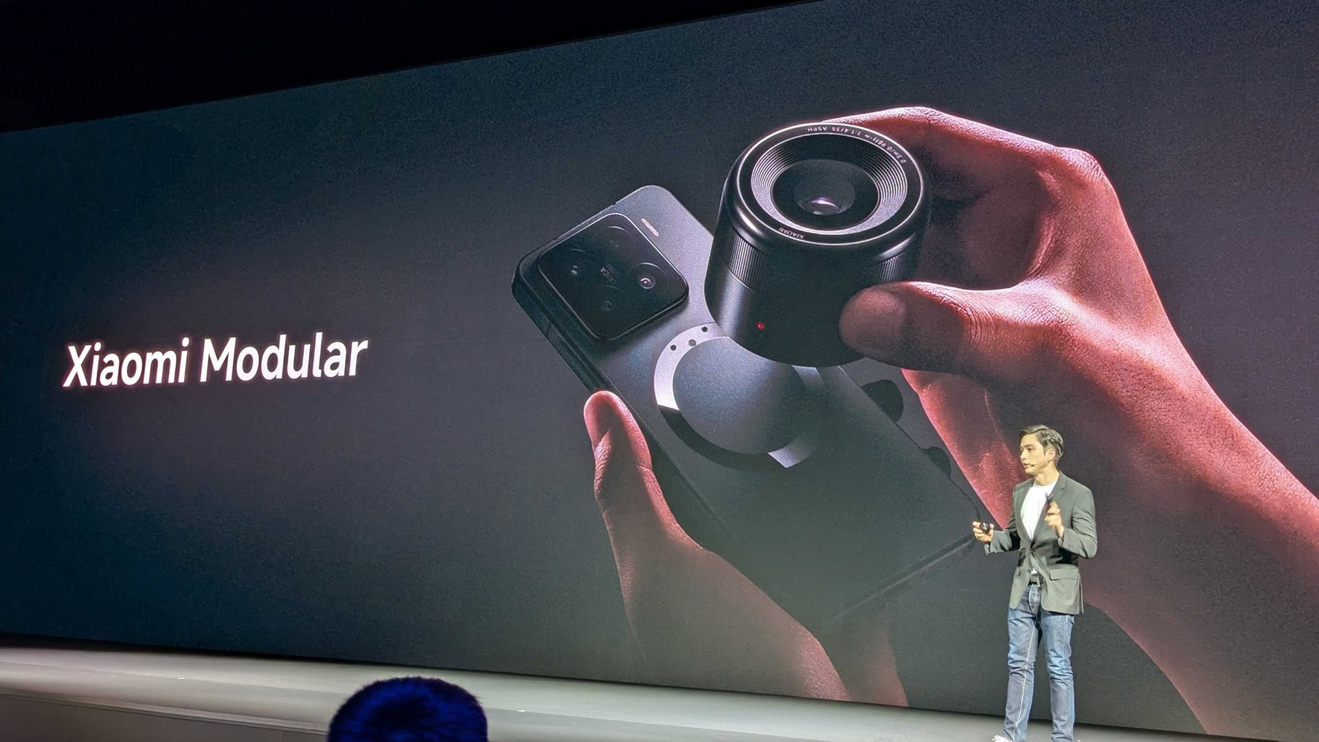 Xiaomi Unveils Smartphone Concept with Detachable Camera Lens