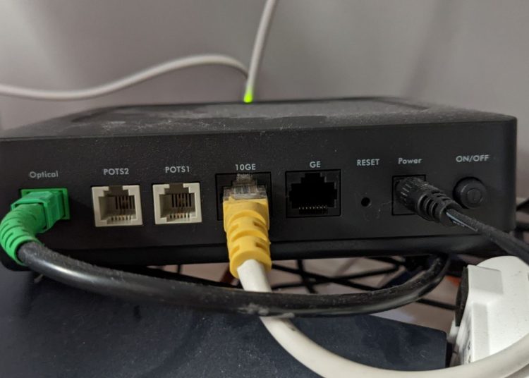 Internet router with fiber connection