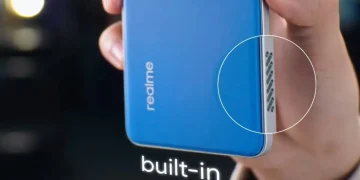 realme AC smartphone