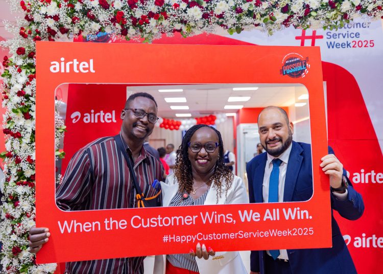 Airtel Kenya MD Ashish Malhotra and Nairobi West Retail Regional Manager Ruth Ndung’u.