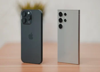 apple-samsung-iphone