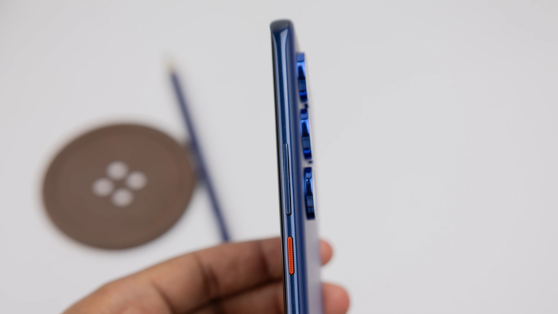 itel S26 Ultra side profile