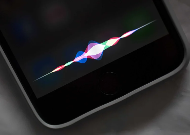 苹果将用 AI 聊天机器人取代 Siri,iOS 27 迎来革命性更新 苹果将用 AI 聊天机器人取代 Siri,iOS 27 迎来革命性更新