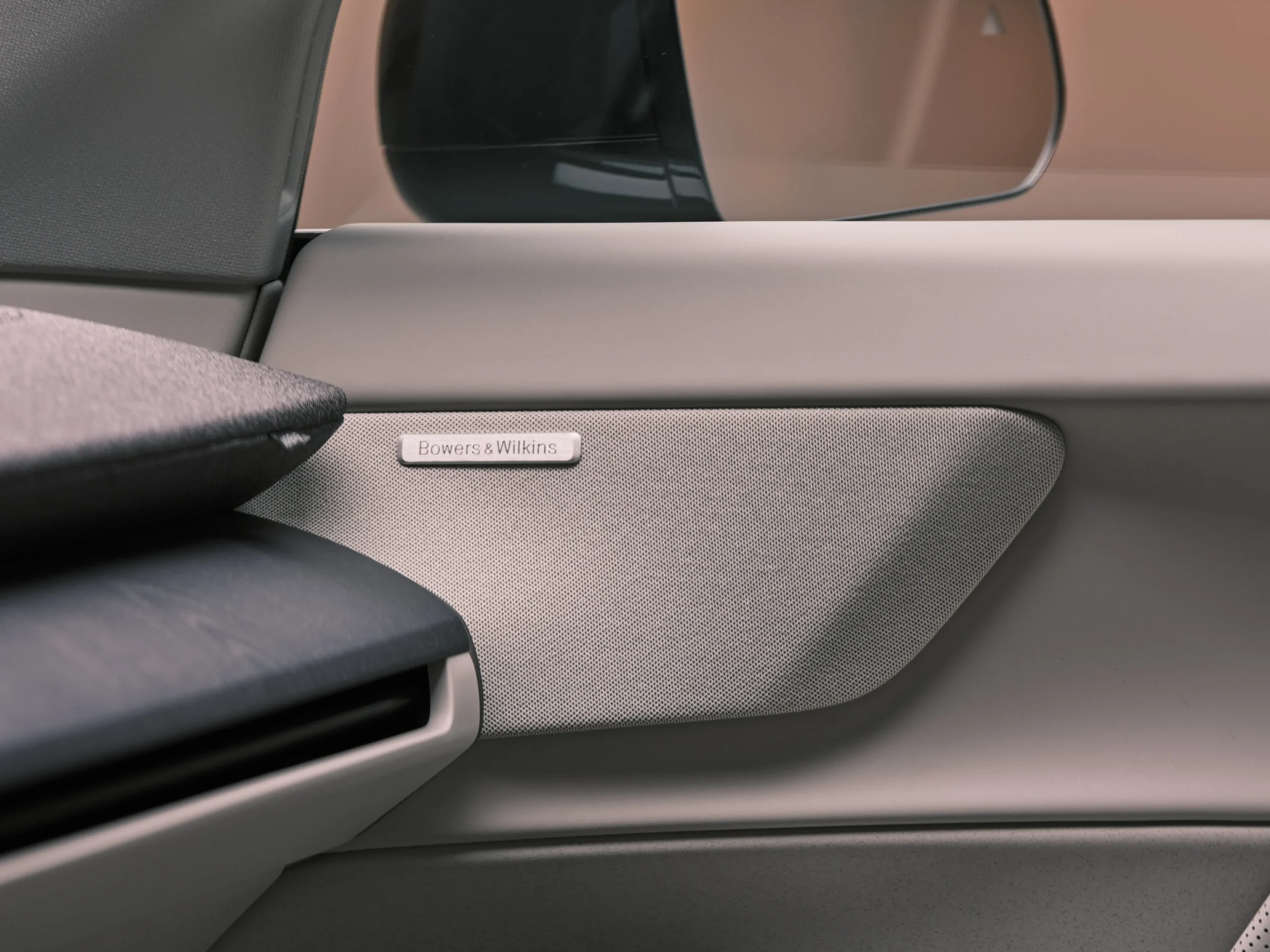 Volvo EX60 speakers