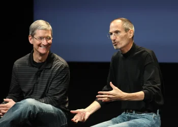 Tim Cook’s $4 Trillion Farewell and the AI Era John Ternus Inherits