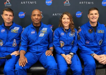 Artemis II crew